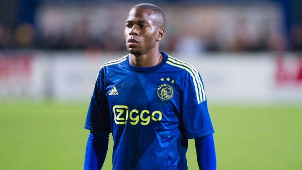 馆带着年轻 馆带着年轻