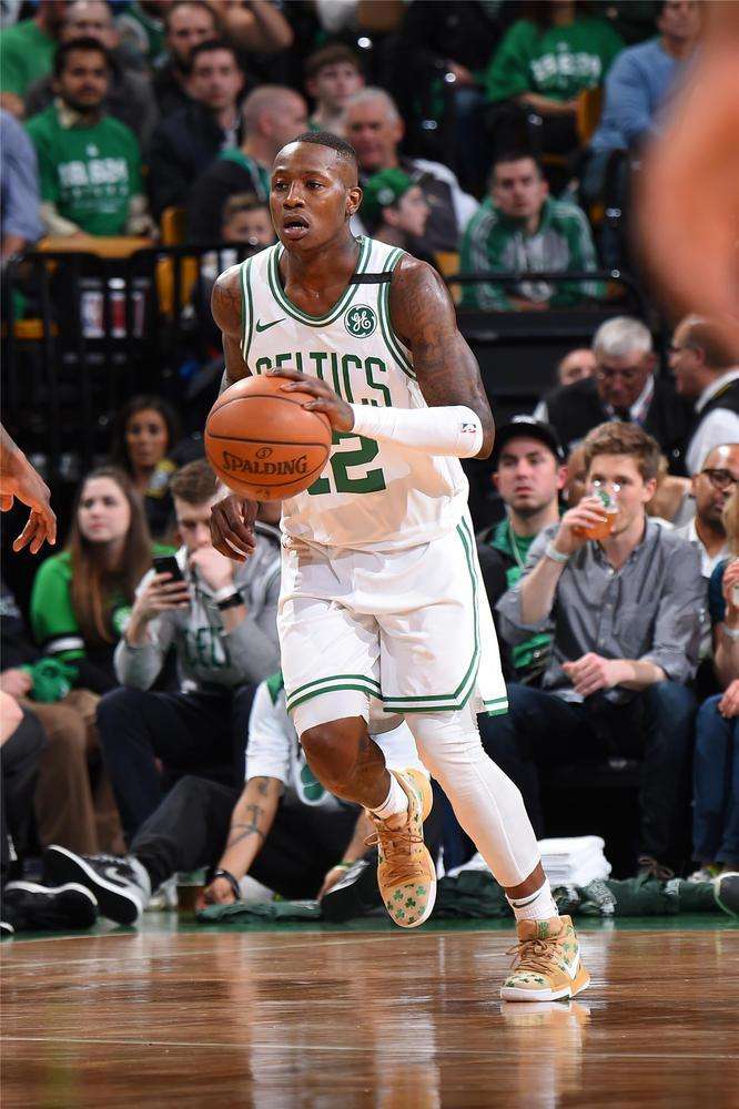 根据公开资 根据公开资